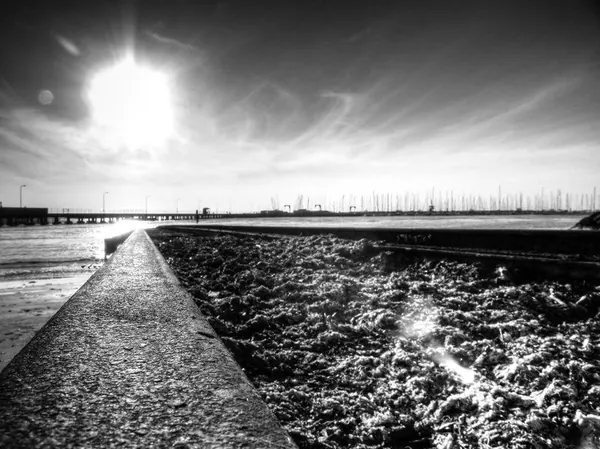 A Day on the Beach – Brigthon Beach :: HDR - photo 14
