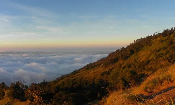 Hiking Rinjani Volcano - photo 10