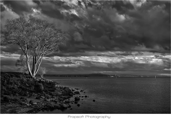 Lake Taupo in Black and White Review – Part I - photo 3