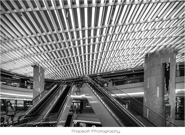 Singapore in Black and White Review - photo 2