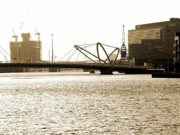 Melbourne – Urban Love – Part II - photo 7